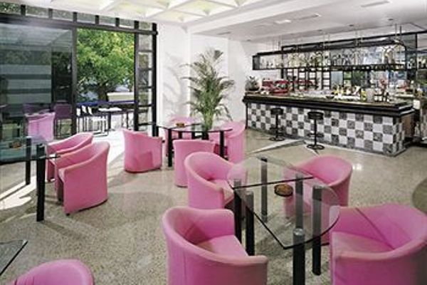 Hotel Queen Mary (Cattolica)